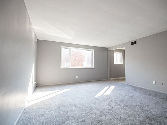 5th image of 1101 Broadway St #15
