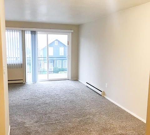 2nd image of 1104 Pacific Ave APT 102