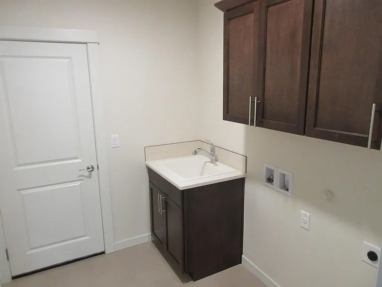 2856 Huettl Ln — Photo 18
