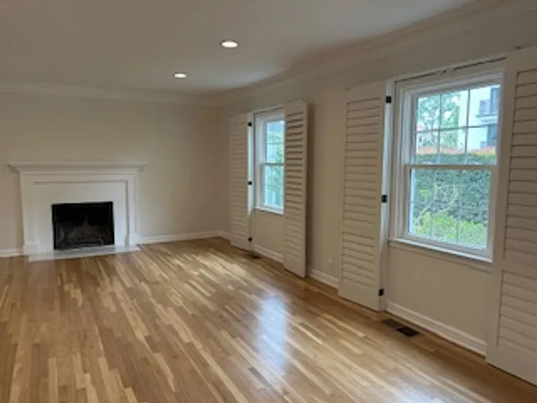 9750 Newman St — Photo 14