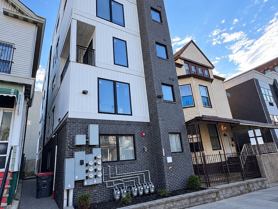 1st image of 122 Fair St APT 1