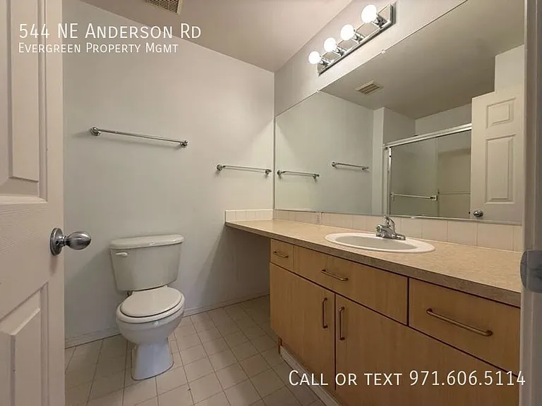 544 NE Anderson Rd — Photo 24
