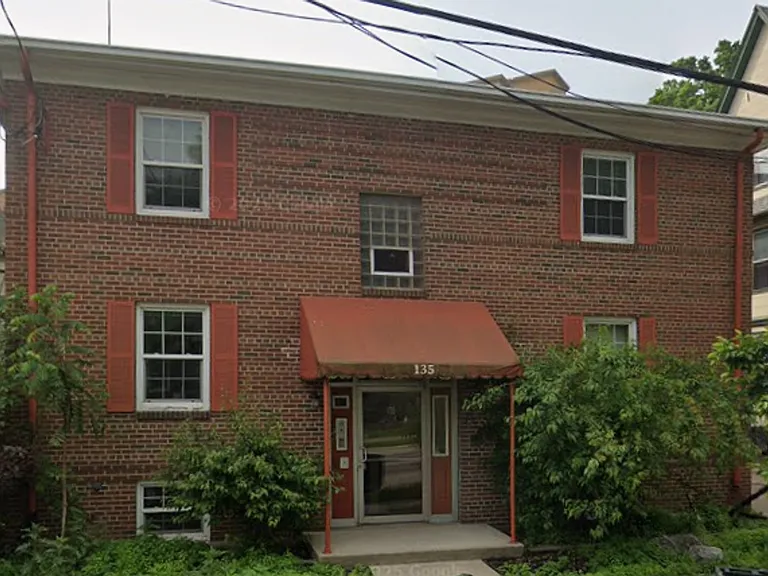 135 E Johnson St — Photo 1