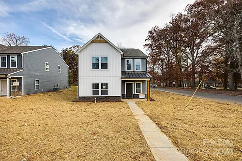 1241 Eastway Dr Photo 1