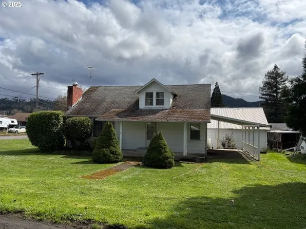 184 E 3rd Ave, Sutherlin, OR 97479