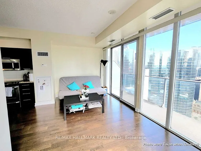 126 Simcoe St #2703 — Photo 8