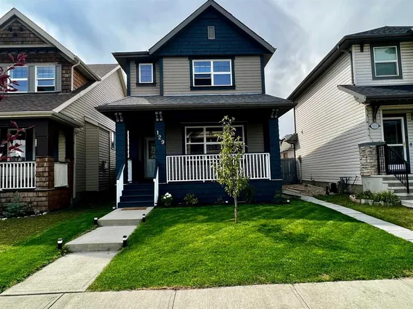 129 E Skyview Ranch Dr NE, Calgary, AB T3N 0A6