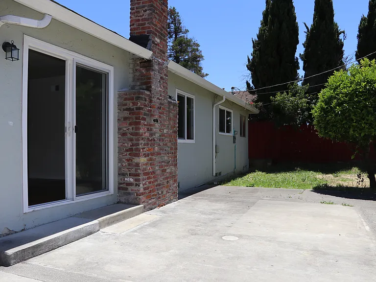 335 Rollingwood Dr — Photo 23