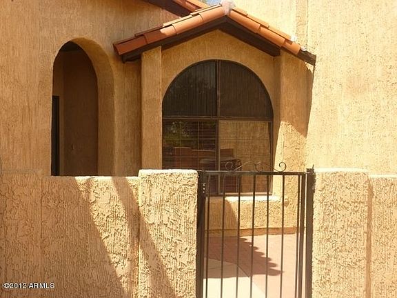 2nd image of 994 N Paseo Del Oro