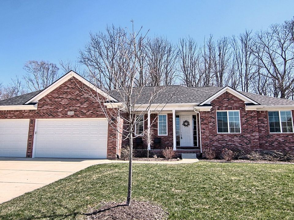 1st image of 32824 Kathleen Dr