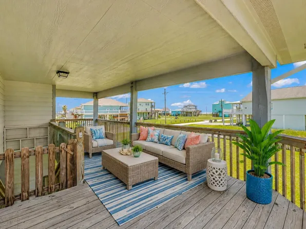 817 Westview, Crystal Beach, TX 77650