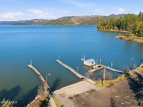 2nd image of 349 Rocky Point Loop Rd