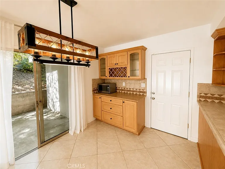 24010 Hatteras St — Photo 10