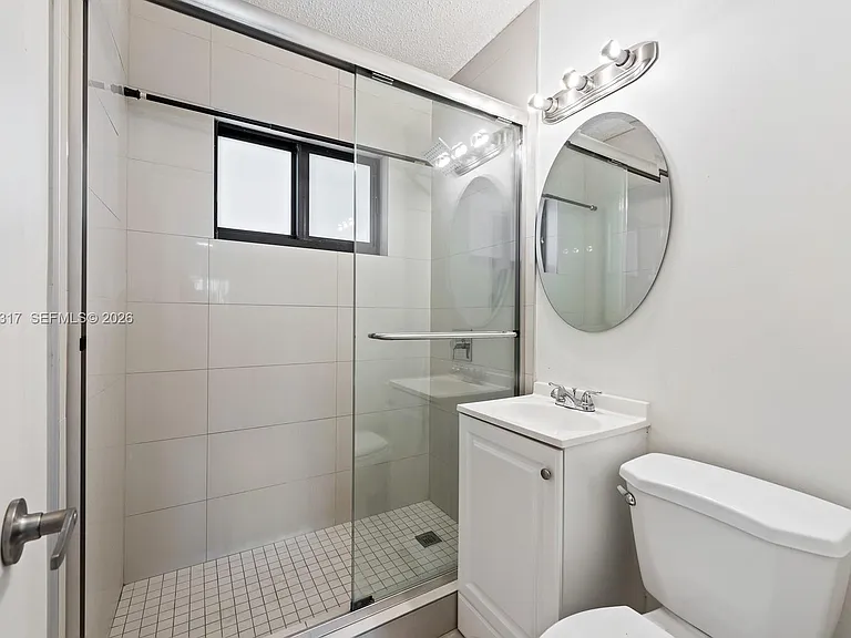 1911 NW 30th St #3 — Photo 13