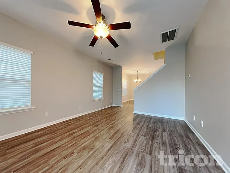 145 Brewers Oak Ln — Photo 2