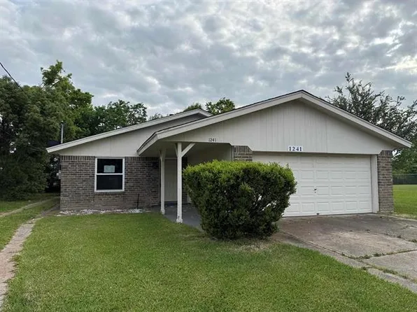 1241 Grannis Ave, Port Arthur, TX 77640