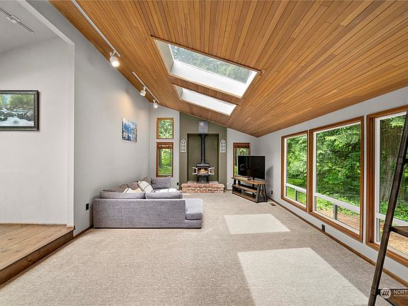 5th image of 13720 246th Avenue SE