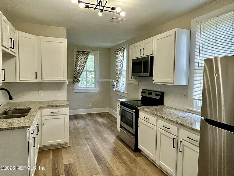 1556 Dancy St — Photo 5
