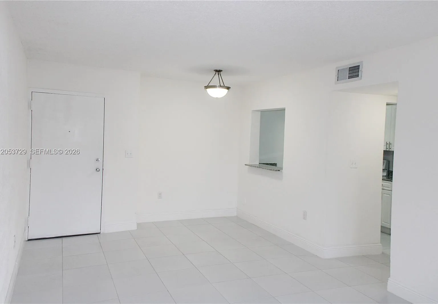 2 bed, 2.0 bath, 900 sqft, $2,294 — Photo 4