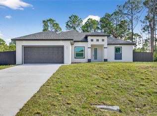 801 Pinecastle DR, LEHIGH ACRES, FL 33974