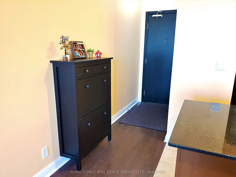 90 Absolute Ave #2401 — Photo 3