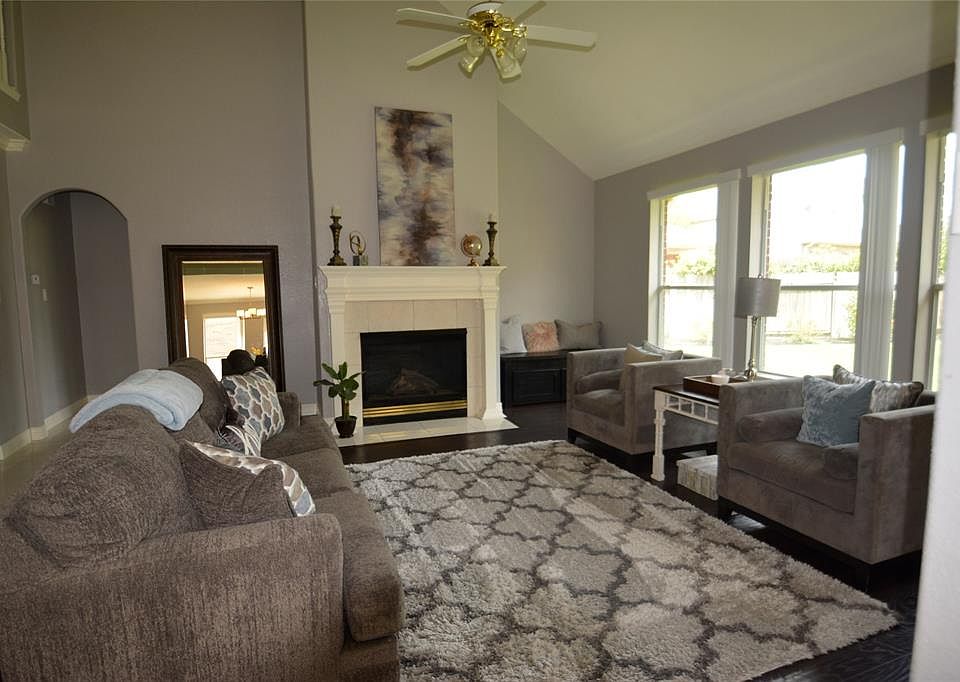 1st image of 5303 Hanneck Valley Ln