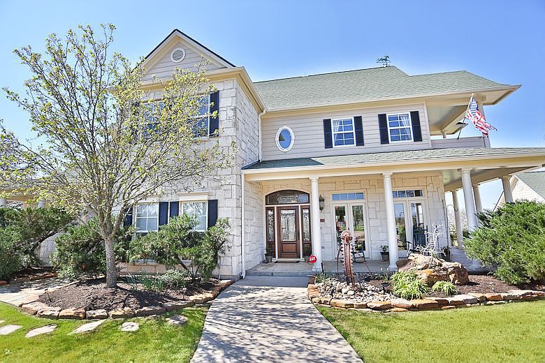 1st image of 13786 Suzanne Pl