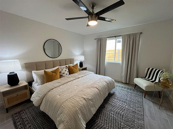 4th image of 9502 Crown Ridge Dr