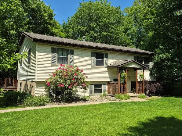 43 Umburn Dr, Albion, PA 16401