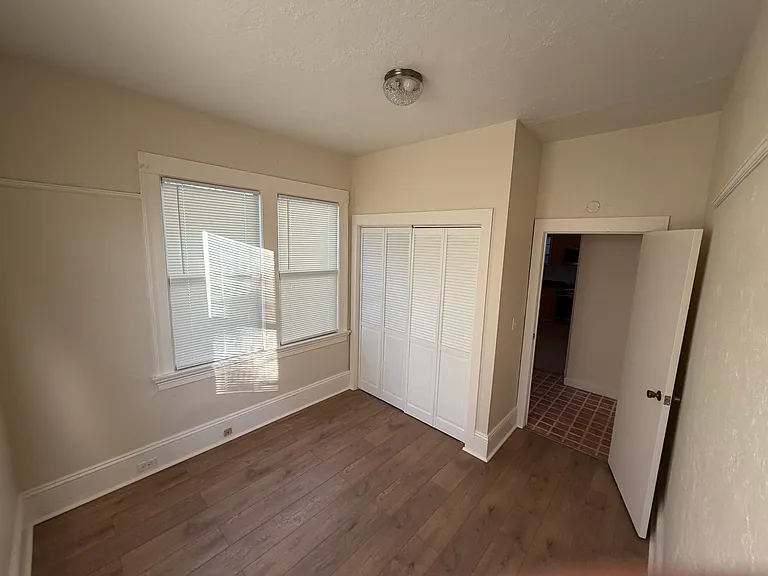 311 Oakland Ave — Photo 8