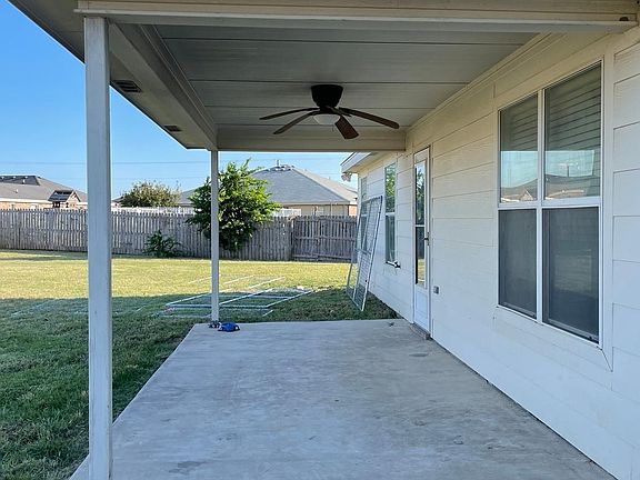 2nd image of 3602 Ennis Dr