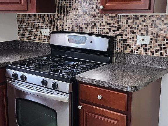 2nd image of 3424 Cuyler Ave #2F