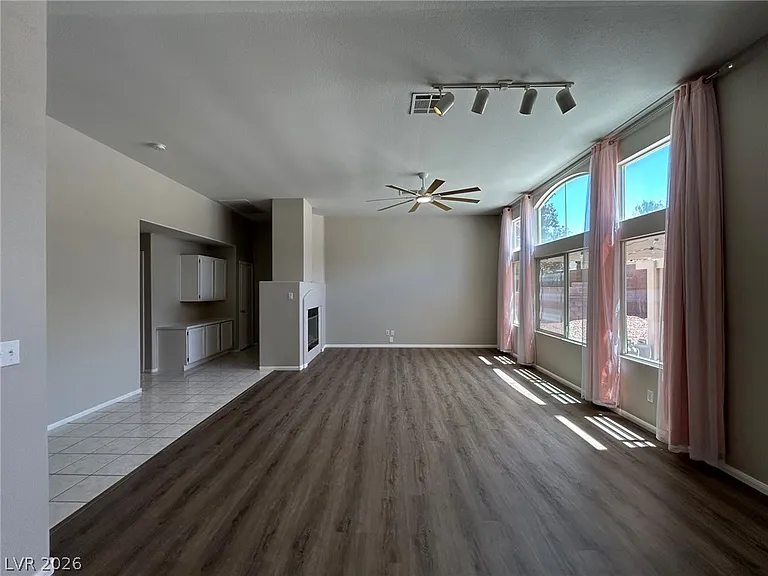 2543 New Morning Ave — Photo 2