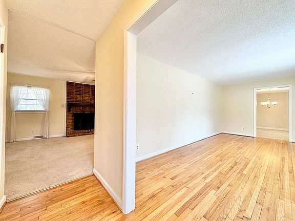 3rd image of 2110 Kello Dr