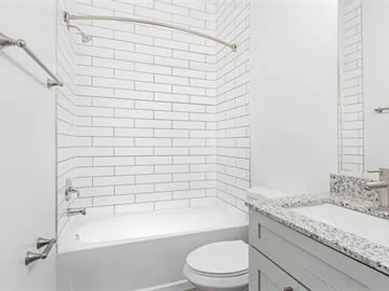 2122 Armour Rd #2122 — Photo 9