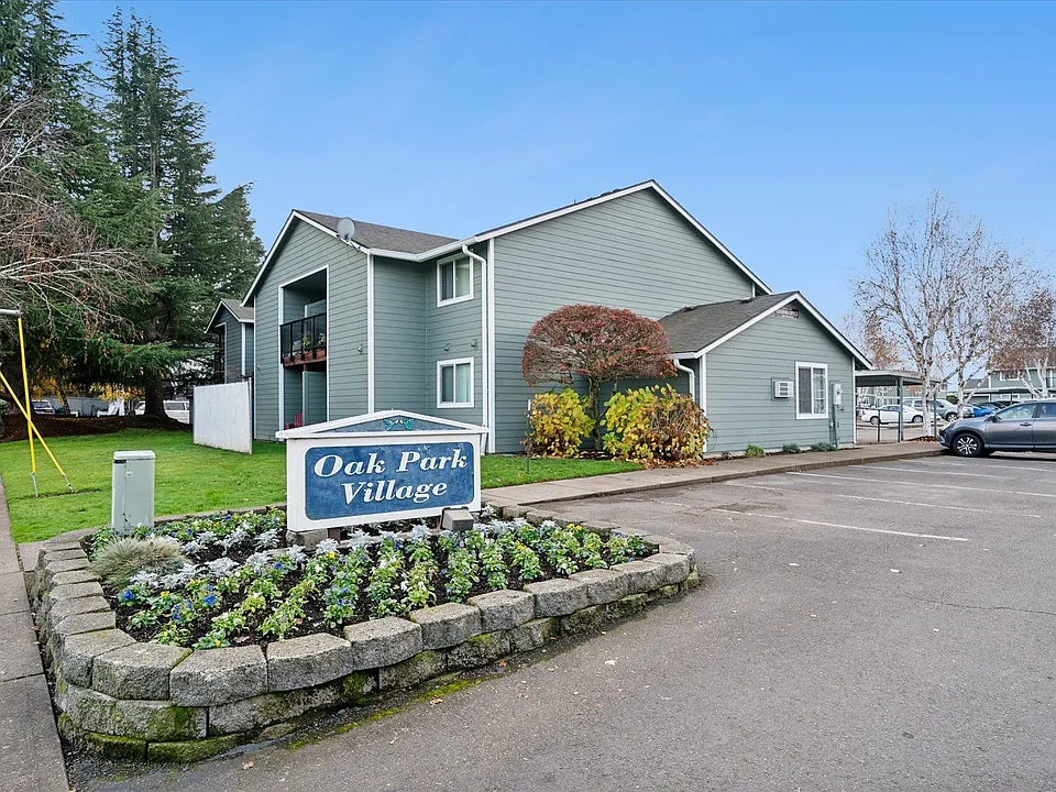 Oak Park Village Apartments