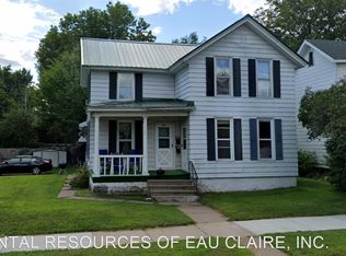 518 N High St, Chippewa Falls, WI 54729