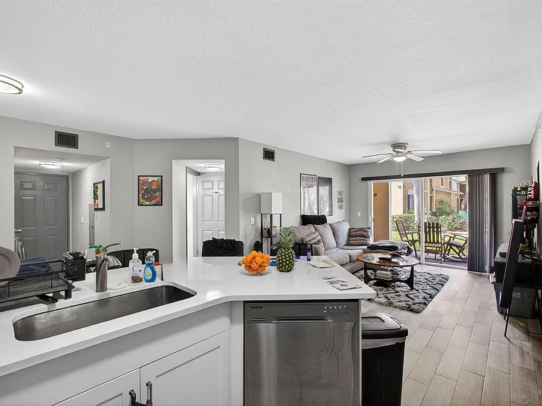 4211 San Marino Blvd #105 — Photo 12