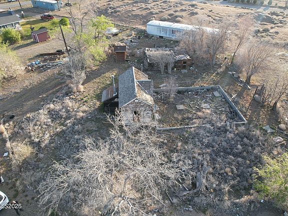 2nd image of 460 E 4th St