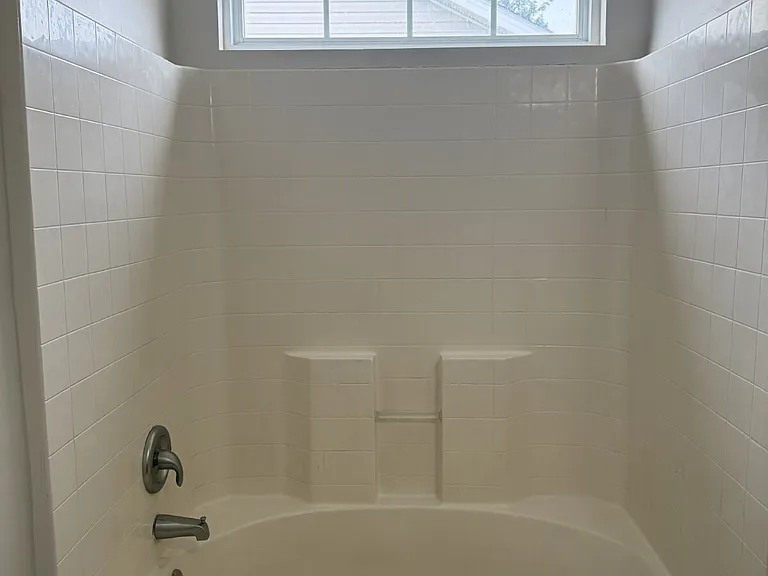 1240 Shannon Ln — Photo 13