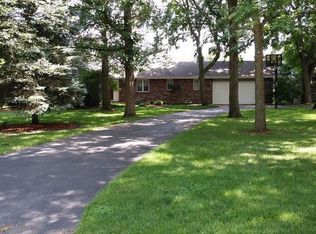 18 Foxhurst Ln, Millbrook, IL 60536