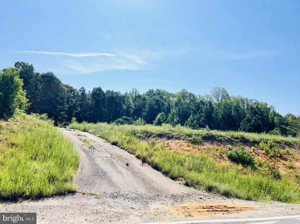 10918 Buggs Island Rd, Baskerville, VA 23915