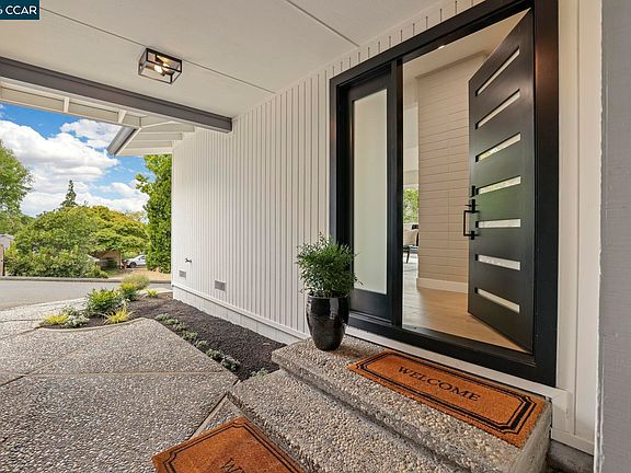 5th image of 3233 Lucas Cir