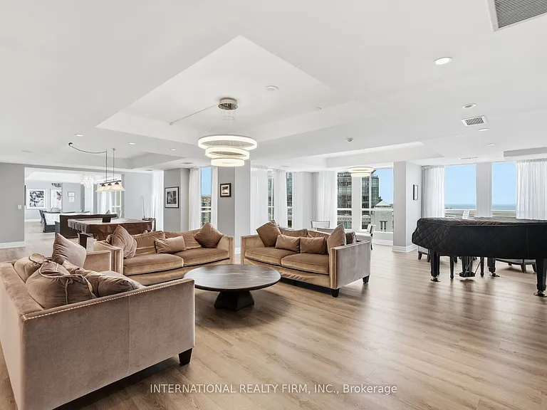 628 Fleet St #711 — Photo 37