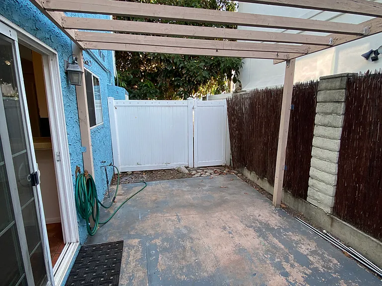 2519 Vanderbilt Ln #1 — Photo 15