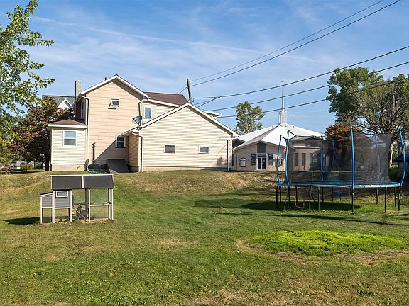 5th image of 119 W Pine St