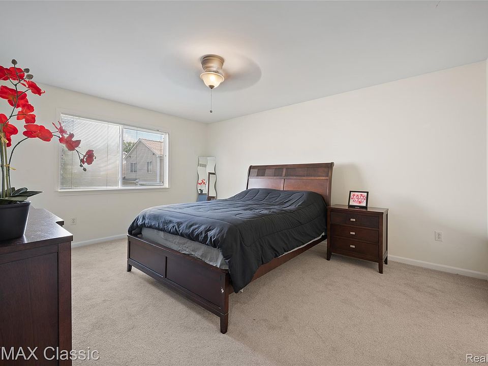 29790 Palmer Ct, photo 18