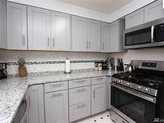 4th image of 4625 80th St NE