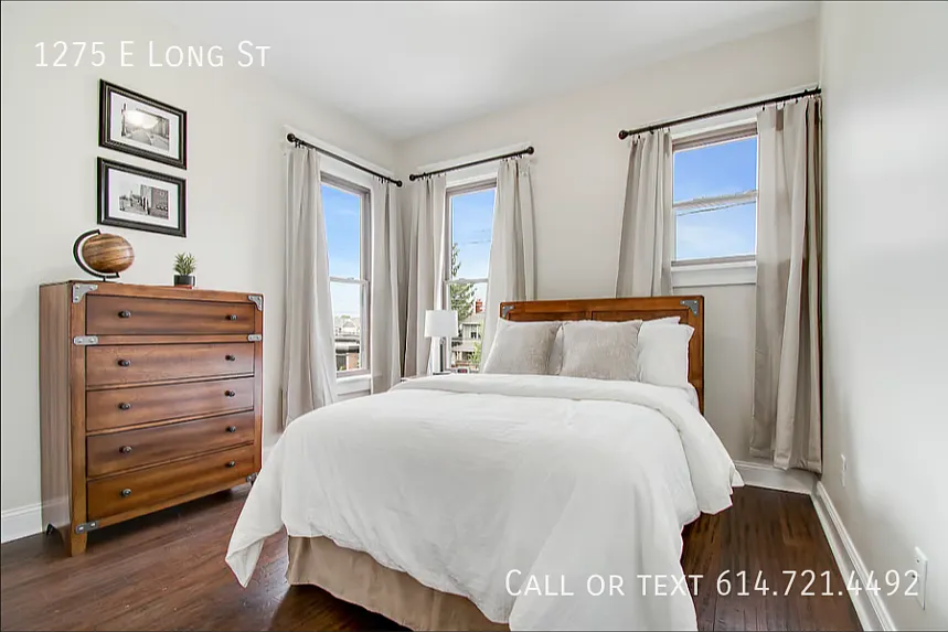 4 bed, 2.5 bath, 2700 sqft, $3,300 — Photo 3