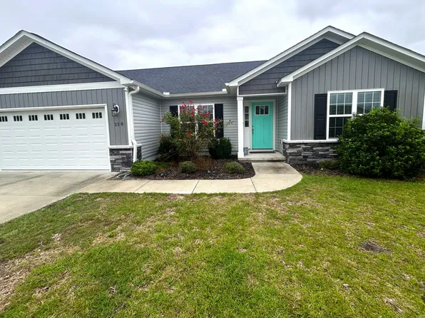 228 Patriot Dr, Newport, NC 28570